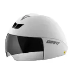 Ein weißer Aerohelm für Zeitfahren und Triathlon mit integriertem Visier und dem Giant Logo auf der Seite.