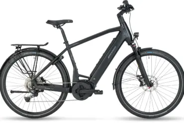 Stevens E-Triton 6.6.1 HT E-Hardtail Fahrrad in Schwarz, mit Bosch Performance Line Motor, PowerTube Akku, Federgabel, Schutzblechen, Gepäckträger und Shimano Schaltung.