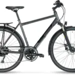 Ein Stevens Savoie HT Fahrrad in Phantom Grey, seitlich abgebildet auf weißem Hintergrund, mit Fokus auf Rahmen, Laufräder und Ausstattung.