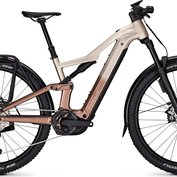 Focus THRON² 6.8 EQP E-Bike mit Gepäckträger, Schutzblechen und Bosch Performance Line CX Motor