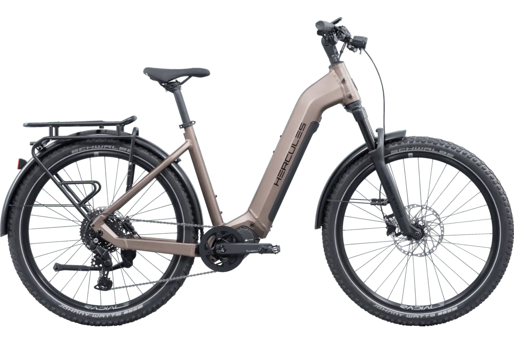 Hercules NOS SUV 2.3 (2025) E-Bike in Seitenansicht mit breiten Schwalbe-Reifen, Federgabel und Gepäckträger