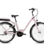 Rosa Böttcher Glider X Active E-Bike mit Bosch Smart System, 26-Zoll-Rädern und integriertem Gepäckträger, auf weißem Hintergrund.