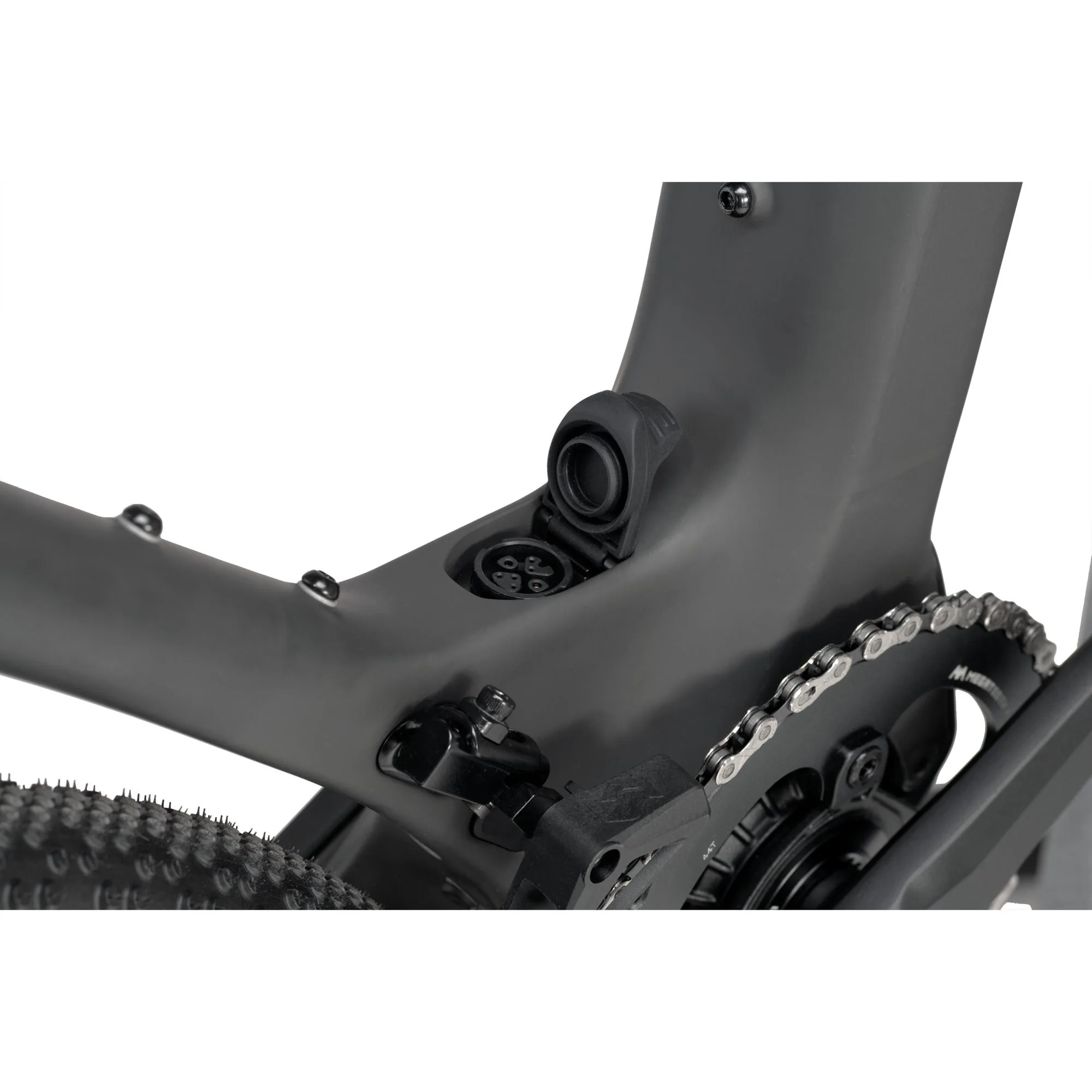 Detailfoto des Ladeanschlusses und Kettenblatts am Bergamont E-Grandurance Elite E-Gravel-Bike