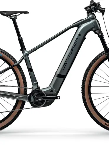 Centurion Backfire R2000 E-Bike mit 29-Zoll-Rädern, Bosch-Motor und Schwalbe Wicked Will Reifen