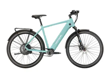 Eine Seitenansicht eines mintgrünen Contoura Li-16 E-Bikes mit Gepäckträger, Schutzblechen und integriertem Akku.