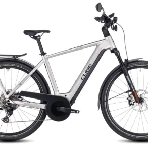 Seitenansicht des Cube Kathmandu Hybrid 45 750 grey´n´reflex E-Bikes mit kompletter Ausstattung