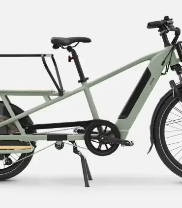 BTWIN Cargobike R500E Longtail E-Lastenfahrrad in hellgrün mit großem Heckgepäckträger und Frontkorb, Seitenansicht