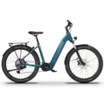 Das HoheAcht AMO Tereno ist ein teal Wave-Trekking-E-Bike mit Gepäckträger und tiefem Einstieg, gezeigt in einer Seitenansicht auf weißem Hintergrund.