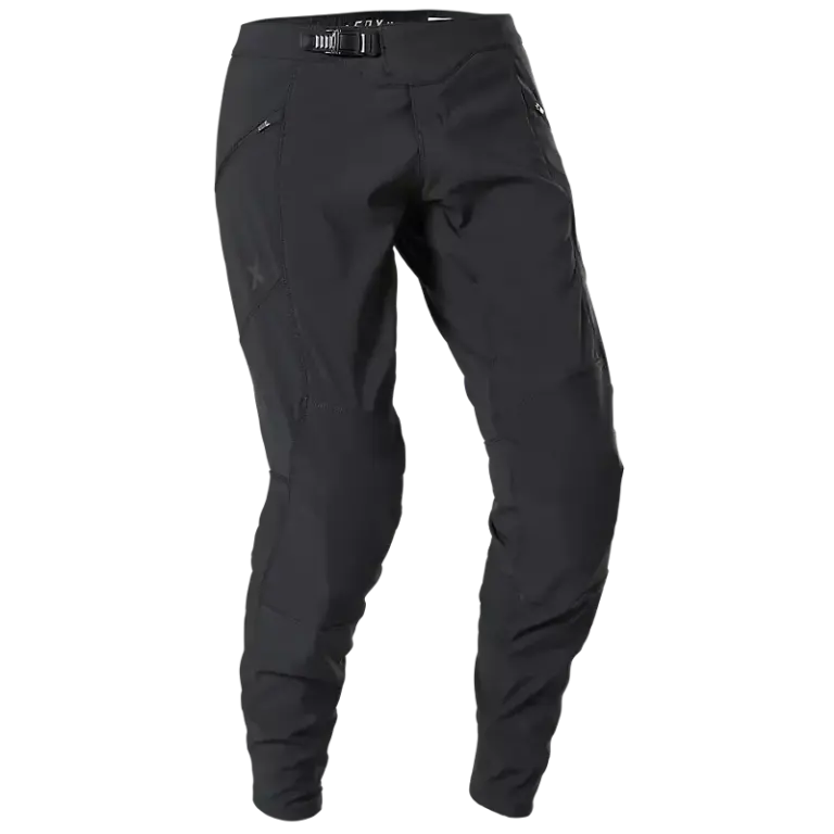 Schwarze Fox Racing Defend Fire Damenhose für Mountainbikerinnen, freigestellt vor weißem Hintergrund