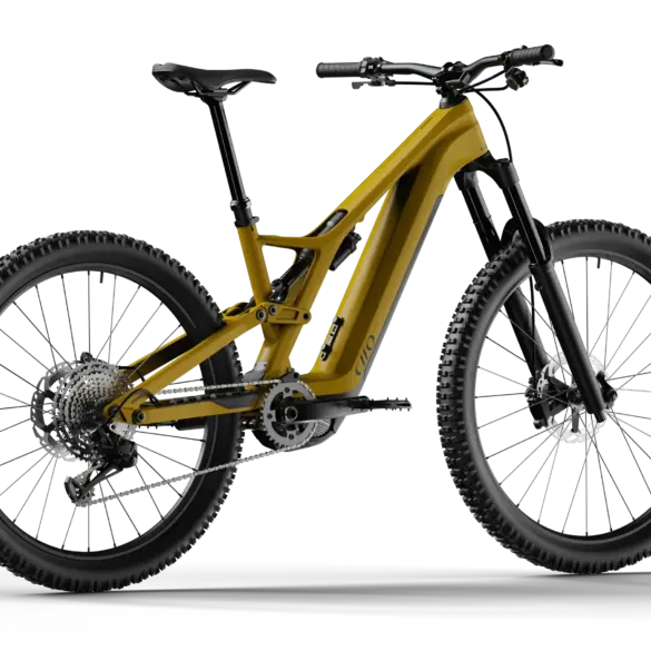 Cilo KYANO HC E-Mountainbike in goldener Farbe mit Carbon-Rahmen und moderner Federung