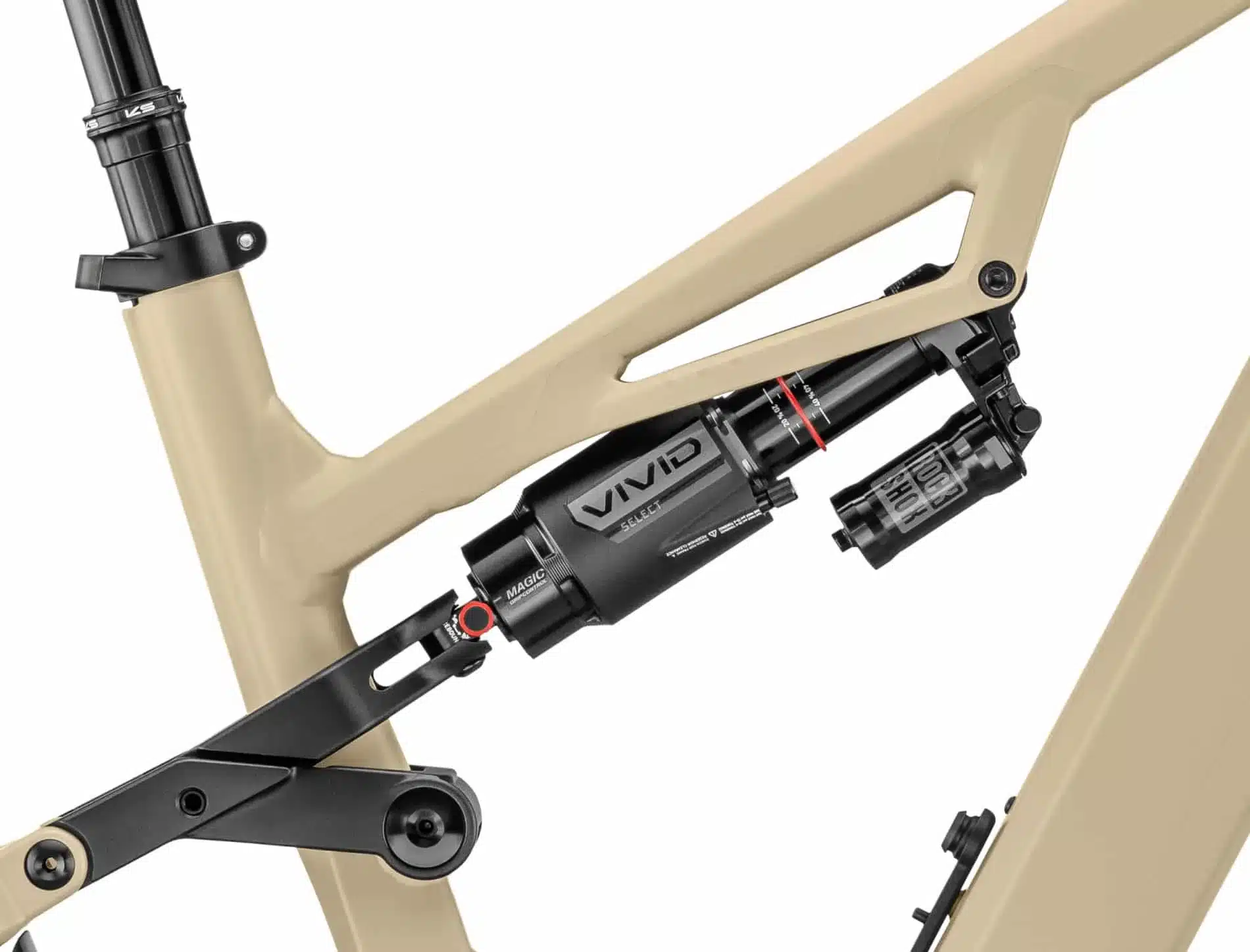 Nahaufnahme des RockShox Vivid Select Dämpfers am beigen Aluminiumrahmen eines Moustache Clutch 160.7 E-Mountainbikes