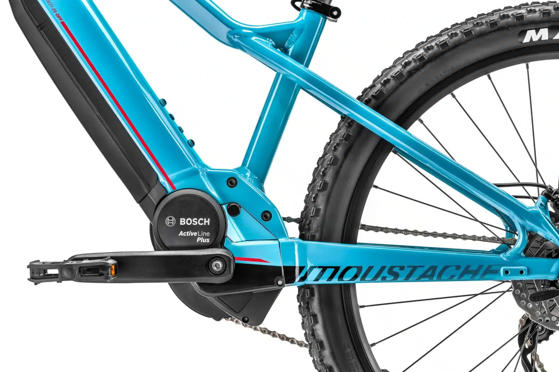Nahaufnahme des Bosch Active Line Plus Motors und der integrierten Batterie am Moustache Samedi 26 Off E-Mountainbike in Blau