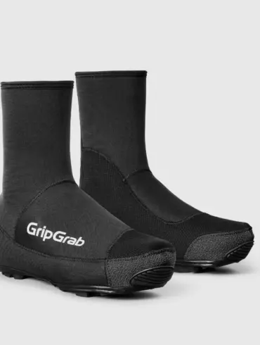 GripGrab PACR Waterproof Winter Gravel Shoe Covers in Schwarz, Paaransicht
