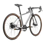PRIORITY Apollo Gravel Fahrrad mit Nabenschaltung und Riemenantrieb, Seitenansicht.