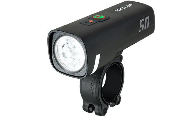 Sigma AURA 50 Frontleuchte mit Halterung, schwarze kompakte Fahrradlampe mit 50 Lux Leuchtkraft