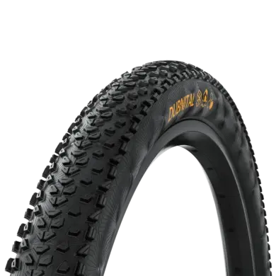 Nahaufnahme des Reifenprofils des Continental Dubnital Mountainbike-Reifens.