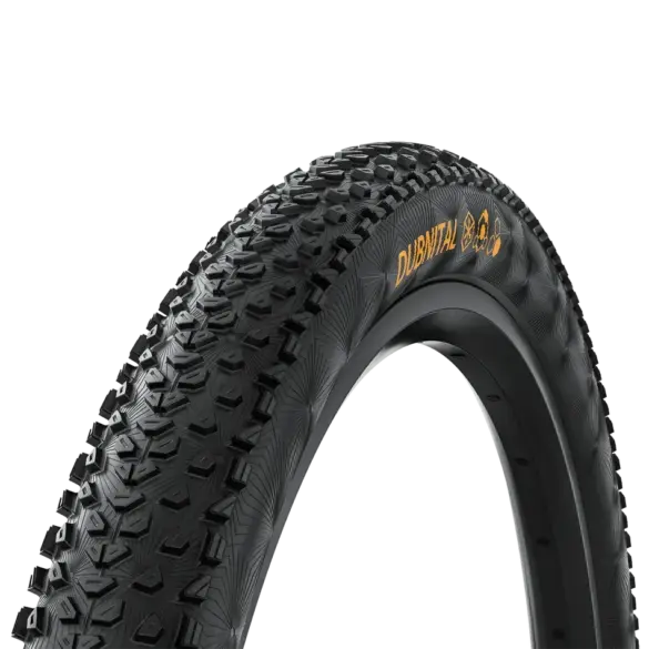 Nahaufnahme des Reifenprofils des Continental Dubnital Mountainbike-Reifens.
