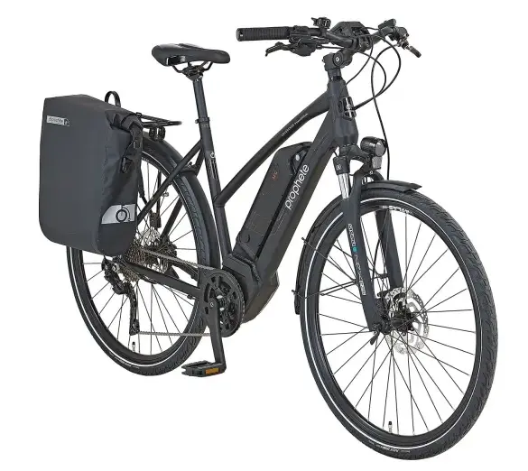 Schwarzes E-Trekkingrad mit Gepäcktasche, ausgestattet mit Mittelmotor und Federgabel.