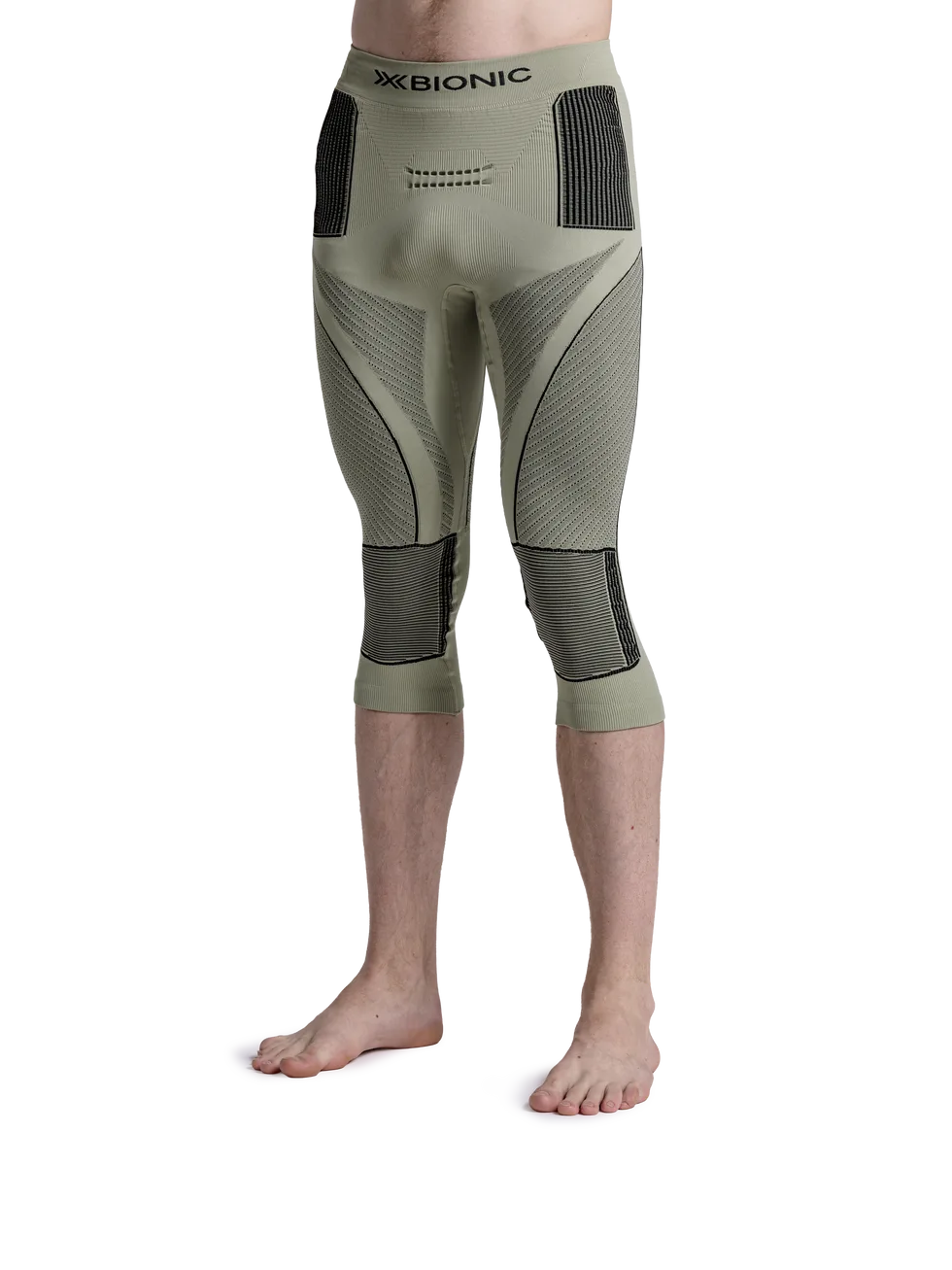 Mann mit X-Bionic Energy Accumulator 4.0 Pants 3/4 in Khaki