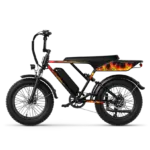 Seitenansicht eines schwarzen Jasion RetroVolt EB5 Roamer Elektrofahrrads mit Flammen-Design auf dem Rahmen und Gepäckträger.