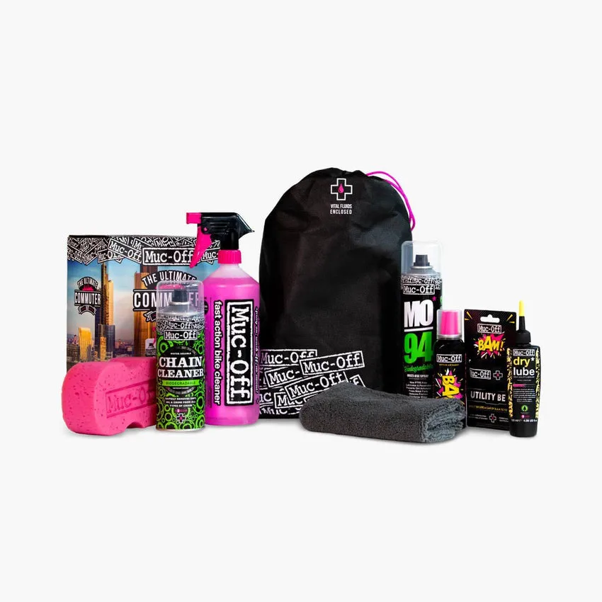 Muc-Off Ultimate Commuter Kit mit Fahrradpflegeprodukten wie Bike Cleaner, Chain Cleaner, MO-94, B.A.M! Inflate & Repair, Utility Belt und Mikrofasertuch.