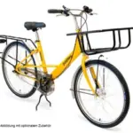 Gelbes Pashley Pronto Fahrrad mit tiefem Durchstieg, ausgestattet mit einem großen Frontkorb, einem Gepäckträger hinten und einem stabilen Seitenständer.