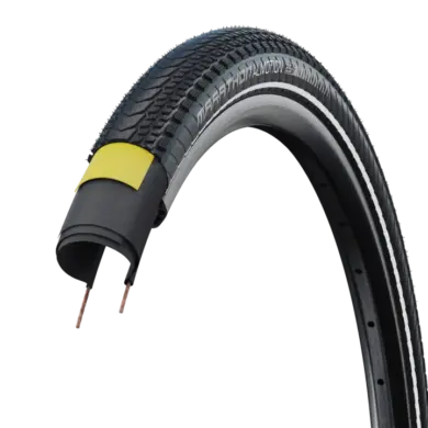 Ein aufgeschnittener Schwalbe Marathon Almotion Tourenreifen, der die Profilierung, die Seitenwand mit "MARATHON ALMOTION E-25" Schriftzug, den pannenschützenden V-Guard und die Karkasse zeigt.