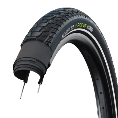 Schwalbe Pick-Up Fahrradreifen, Draufsicht, detailliertes Profil und Karkassenstruktur, schwarzer Reifen mit gelbem Schriftzug und weißem Reflexstreifen.