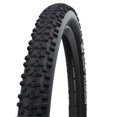 Schwalbe Smart Sam Reifen mit grobstolligem Profil für Mountainbikes, nah aufgenommen.