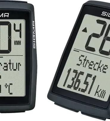 Zwei SIGMA BC 14.0 WR Fahrradcomputer, nebeneinander positioniert. Der linke zeigt 20.4 km/h und die Temperatur 23.5 °C. Der rechte zeigt 28.4 km/h und eine Strecke von 136.51 km.
