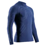 Blaues langärmeliges Funktionsunterhemd für Herren von X-BIONIC mit Heatloop-Isolierung und Air-Conditioning Channel, geeignet für Wintersport und Radfahren.