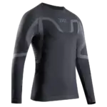 Dunkelgraues Langarm-Baselayer-Shirt für Herren mit deztem X-Bionic-Logo auf der Brust und dunkleren Akzenten an Schultern und Armen.