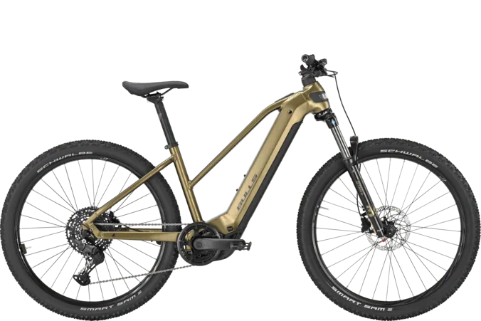 Seitenansicht eines goldenen BULLS Copperhead EVO 27,5 E-Mountainbikes mit Bosch Motor.