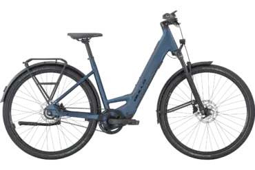 Blaues BULLS CROSS LITE EVO SX Belt 2025 E-Crossbike in Wave-Form mit Gepäckträger und Schutzblechen