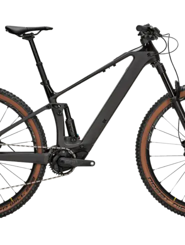 Seitenansicht des schwarzen BULLS Sonic AM-SX 2 E-MTBs mit voller Federung, Bosch SX Motor und Mavic Crossmax Laufrädern.