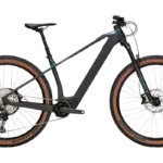 BULLS Sonic EVA SX 1 E-Mountainbike in Dunkelgrau mit braunen Reifen und silbernen Anbauteilen.