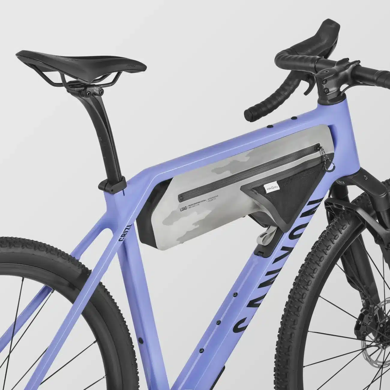 Canyon Grizl CF 8 Gravelbike mit Rahmentasche, Detailansicht des Rahmens und der Fahrradtasche.