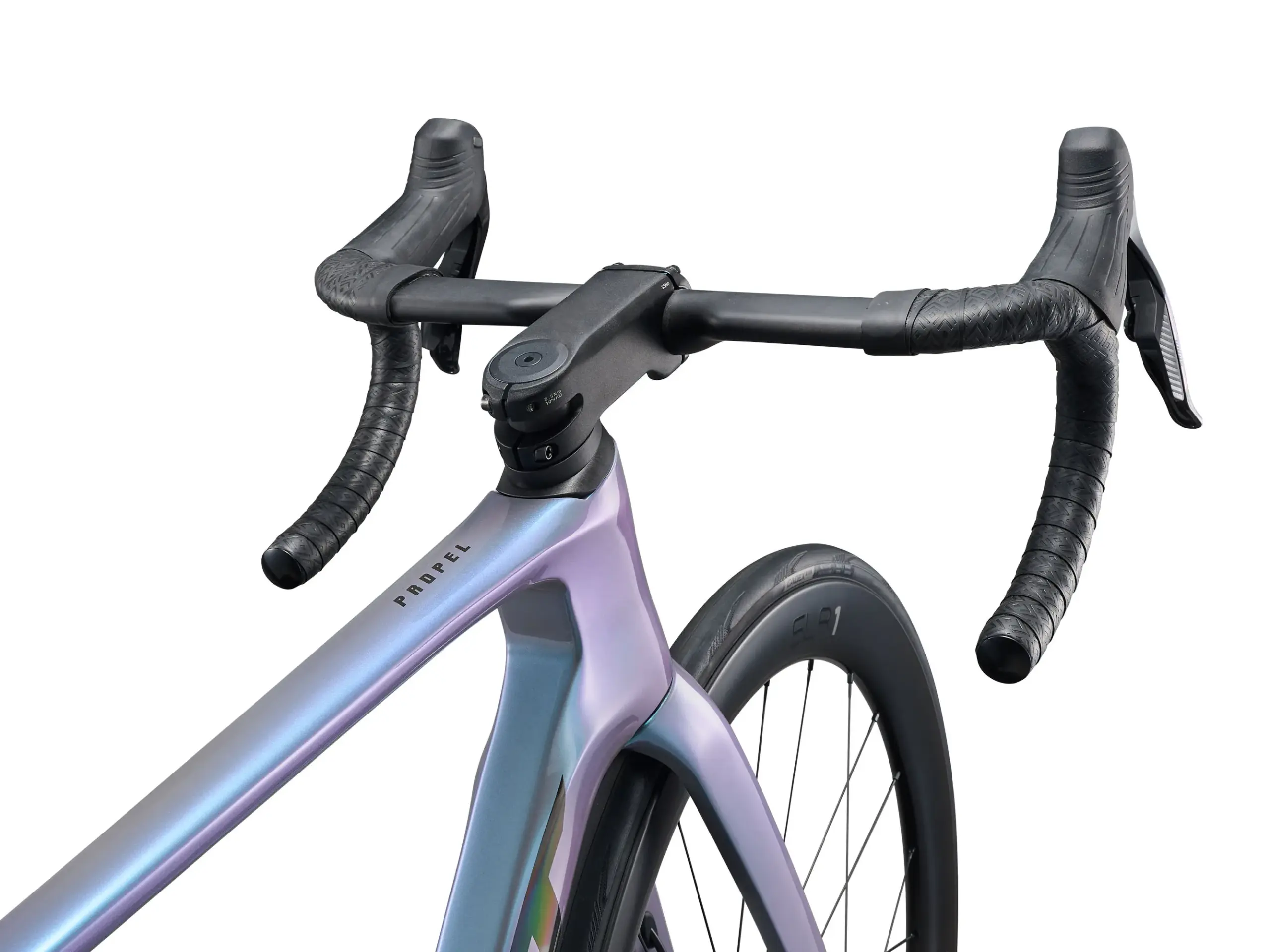 Nahaufnahme des Cockpits und des vorderen Rahmens eines Giant Propel Advanced Pro 0 AXS Rennrads.