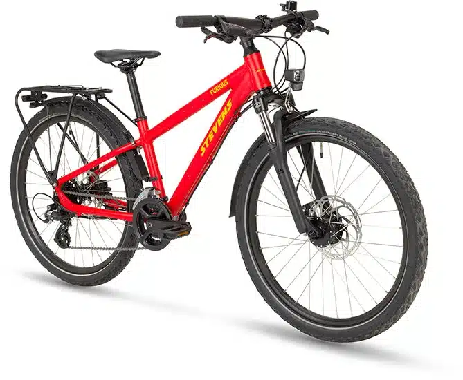 Rotes Stevens Furious Tour 24 Junior-Bike, geeignet für Schulwege und Waldwege.