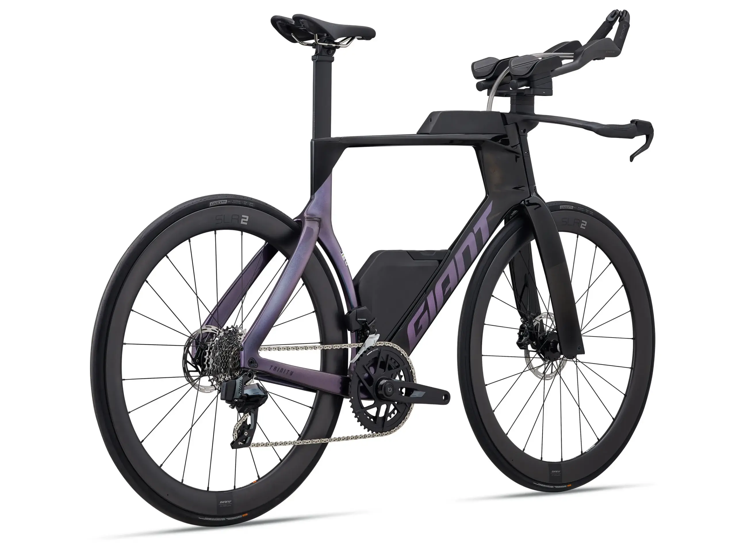 Seitenansicht des Giant Trinity Advanced SL 2, ein schwarzes Triathlon- und Zeitfahrrad mit lila Akzenten auf dem Rahmen.