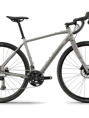 Seitenansicht eines Lapierre Crosshill AL 2.0 2026 Gravelbikes in Beige.