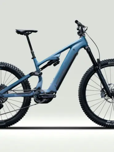 Lapierre Overvolt AM CF 7.8 E-Mountainbike in Tidal Teal Blue Satin.