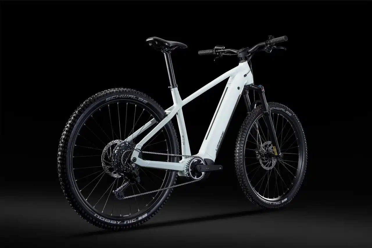 Weißes Lapierre Overvolt HT 6.6 High E-Mountainbike, Seitenansicht.