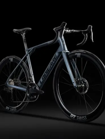 Lapierre Pulsium 8.0 Endurance-Rennrad mit Carbonrahmen und DT Swiss Laufrädern