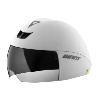 Ein weißer Aerohelm für Zeitfahren und Triathlon mit integriertem Visier und dem Giant Logo auf der Seite.