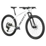 Scott Scale 910 Fahrrad von vorne seitlich mit schwarzem Hintergrund.