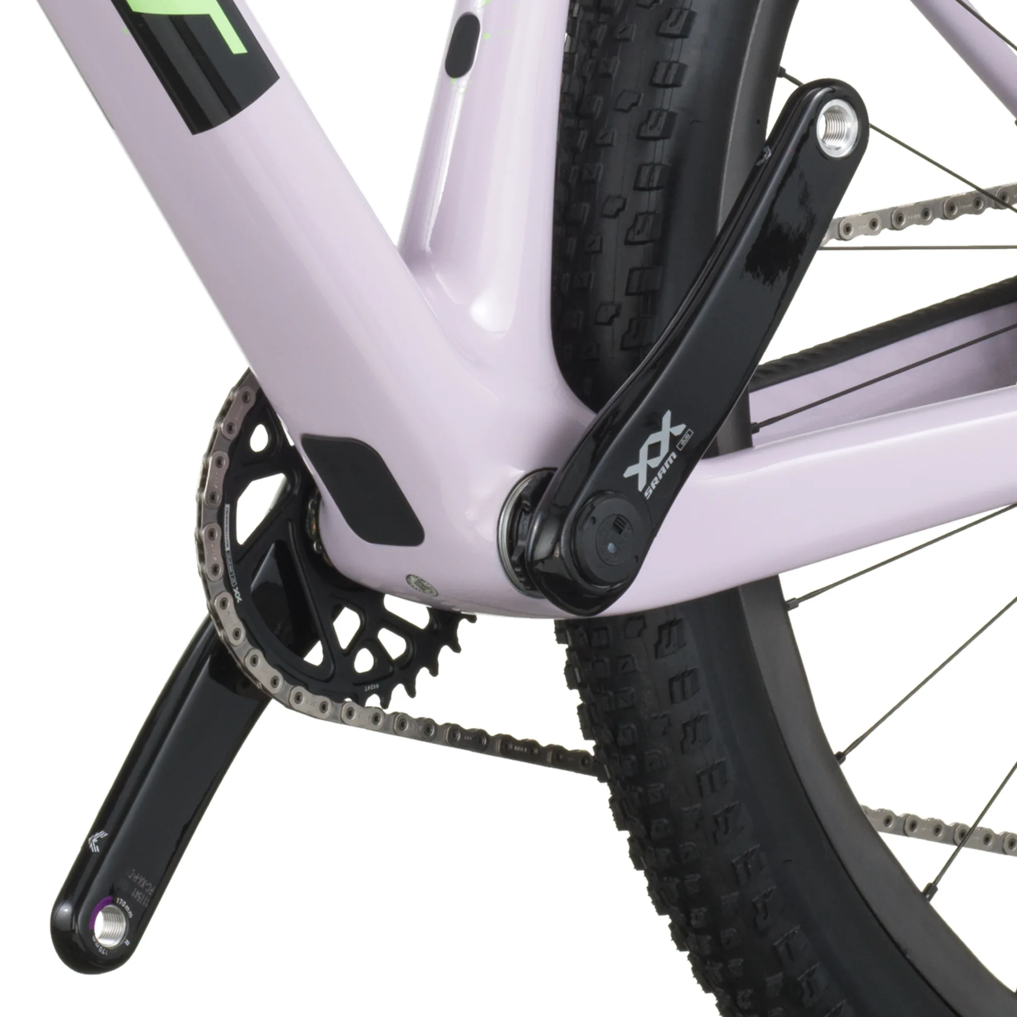 Detailbild des linken Kurbelarms und des vorderen Kettenblatts einer SRAM XX SL Eagle AXS Kurbelgarnitur, montiert an einem SCOTT Scale RC World Cup Fahrrad.