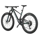 Scott Spark RC SL Mountainbike von der Seite betrachtet, mit Fokus auf den Carbonrahmen und die Komponenten.