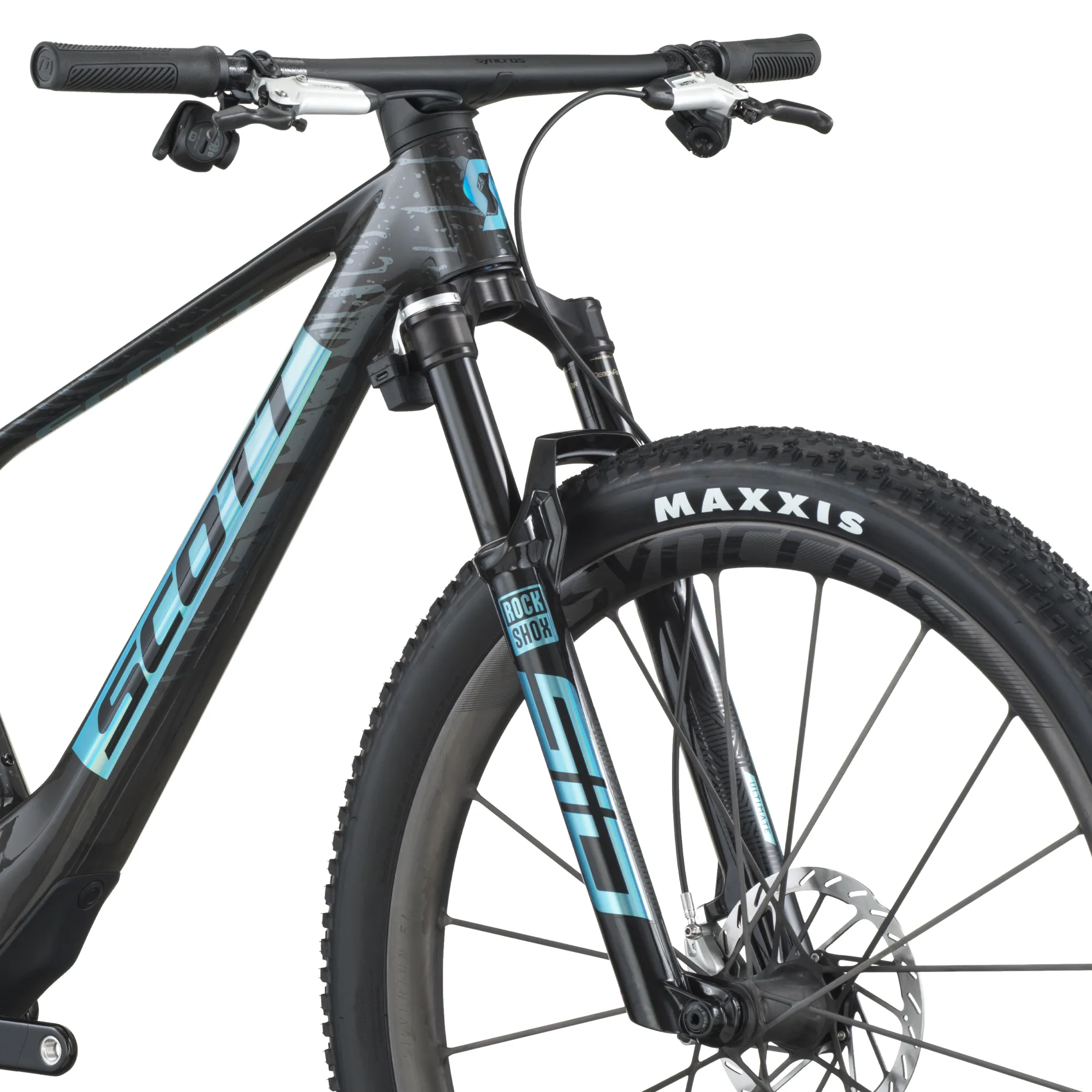 Vorderansicht des Scott Spark RC SL Fahrradrahmens mit RockShox Federgabel und Maxxis Reifen.