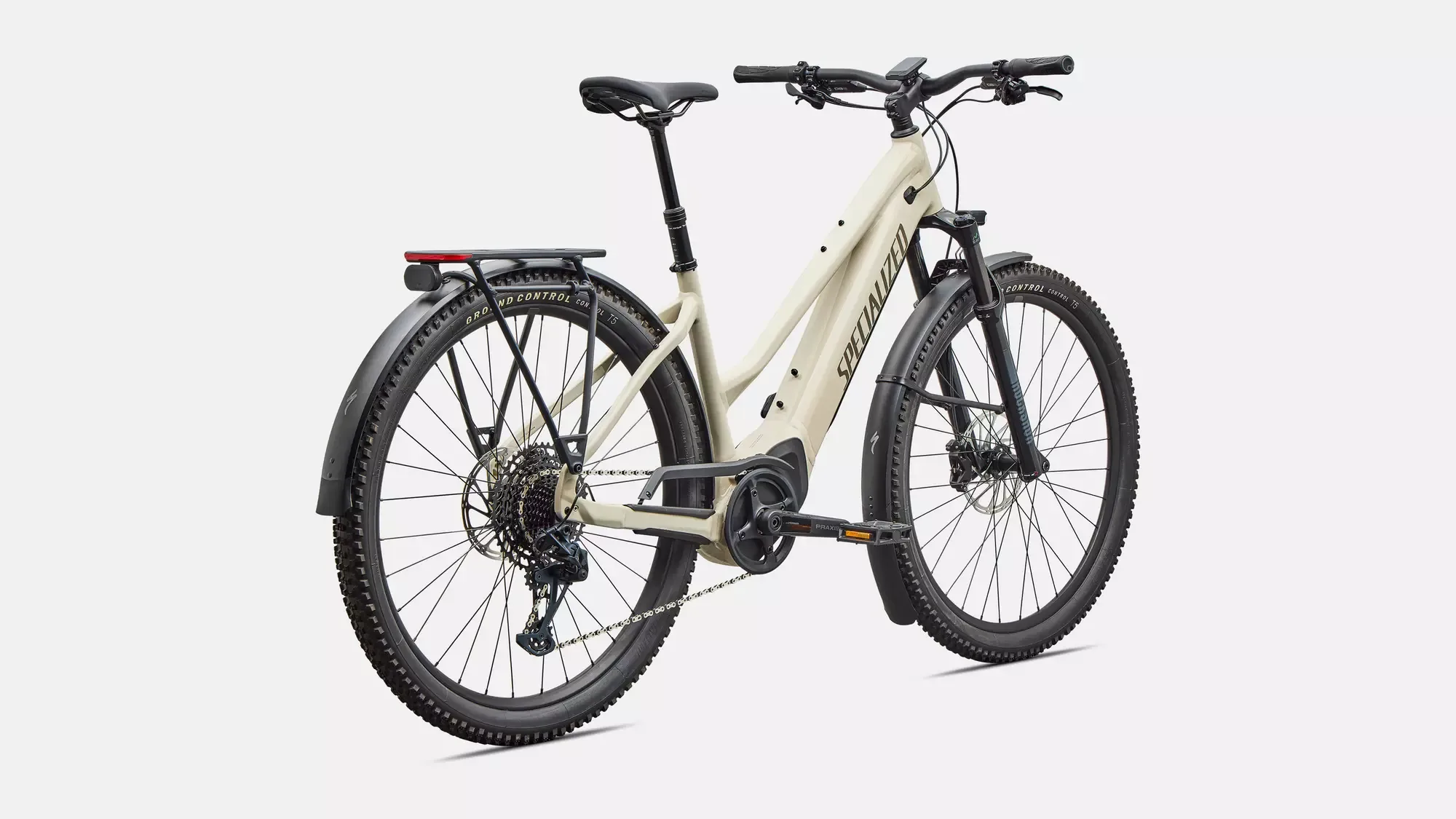 Schnitt-durch-E-Bike Specialized Turbo Tero 5.0 EQ Step-Through in heller Beige-Farbe mit Gepäckträger und Schutzblechen.